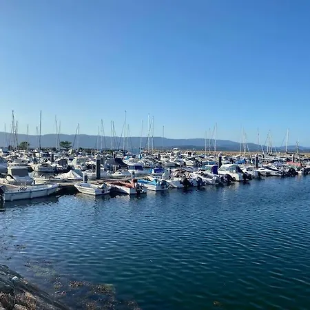 Insuina, En Vut-po-08842 アパート