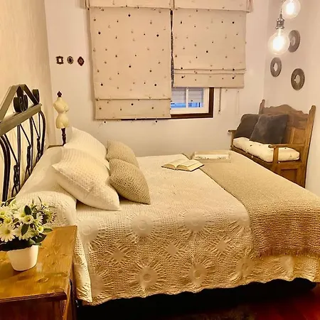 Insuina, En Vut-po-08842 アパート